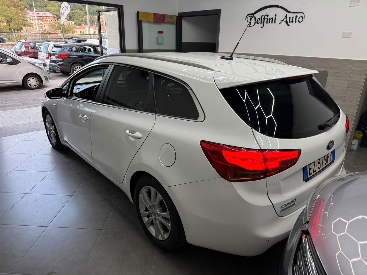 Kia Ceed cee'd 1.6 CRDi 128 CV SW Stop&Go high tech — foto aggiuntiva