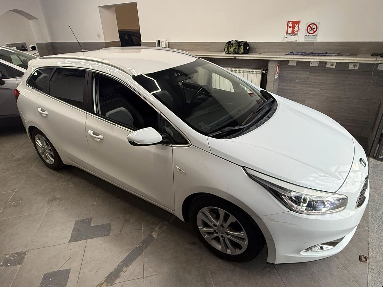Kia Ceed cee'd 1.6 CRDi 128 CV SW Stop&Go high tech — foto aggiuntiva