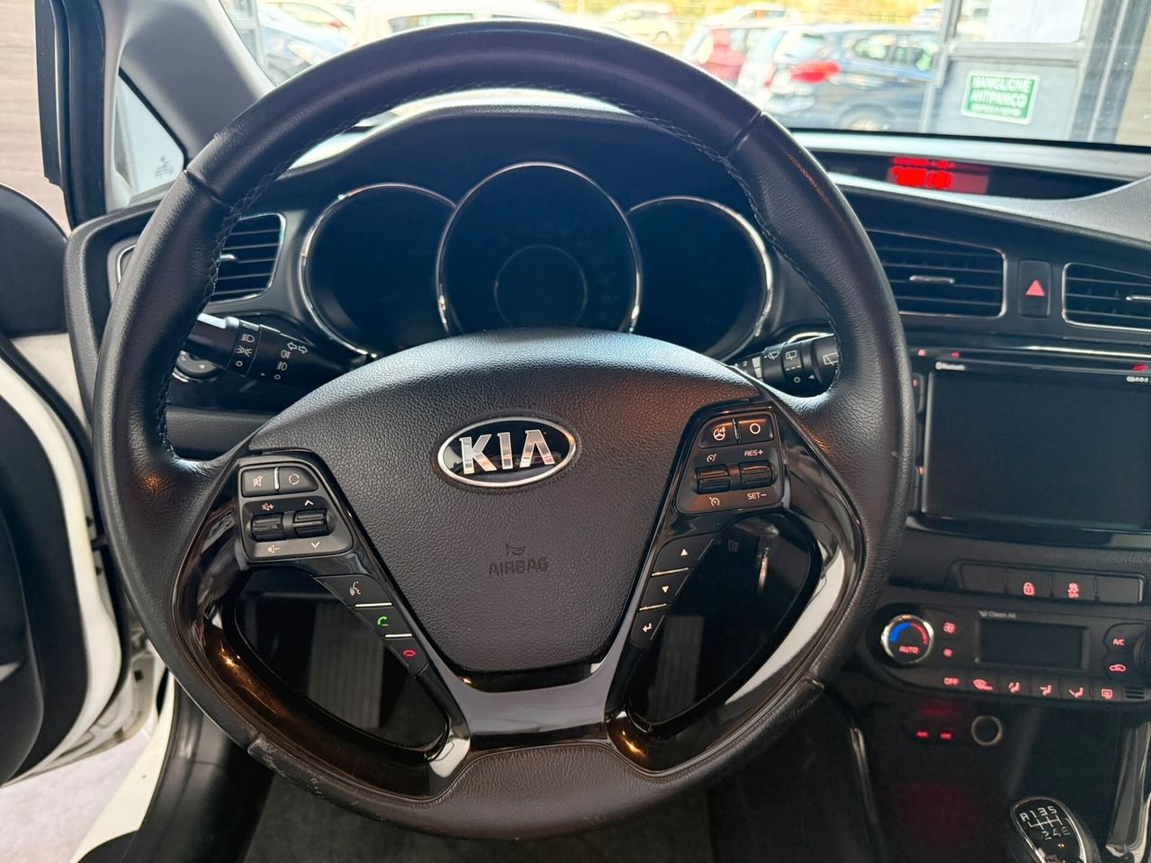 Kia Ceed cee'd 1.6 CRDi 128 CV SW Stop&Go high tech — foto aggiuntiva
