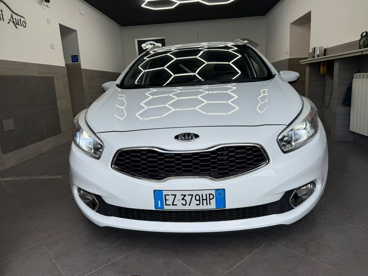 Kia Ceed cee'd 1.6 CRDi 128 CV SW Stop&Go high tech — foto aggiuntiva