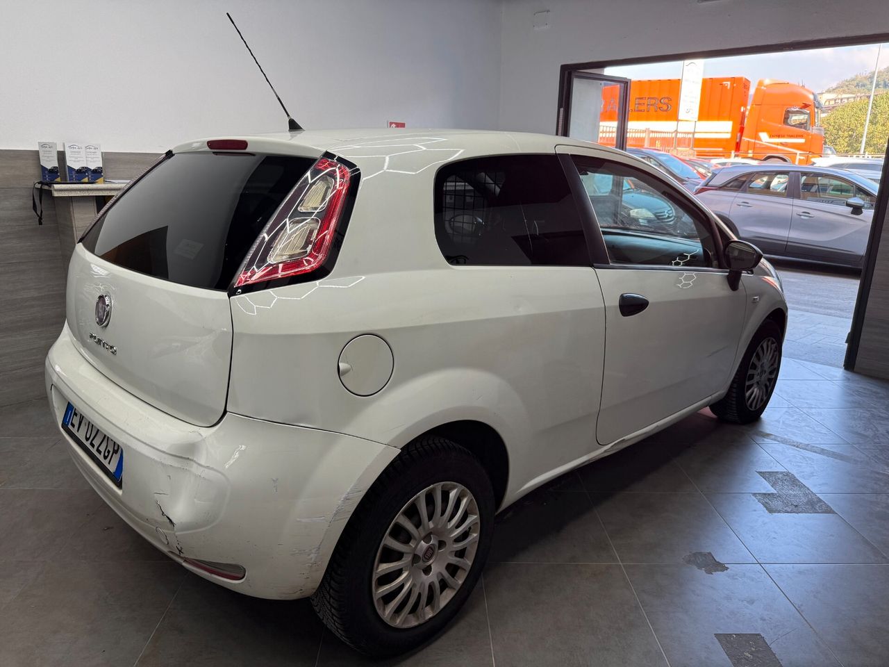 Fiat Punto 1.3 MJT 75CV 3 porte Van Pop 2 posti E5+ — foto aggiuntiva