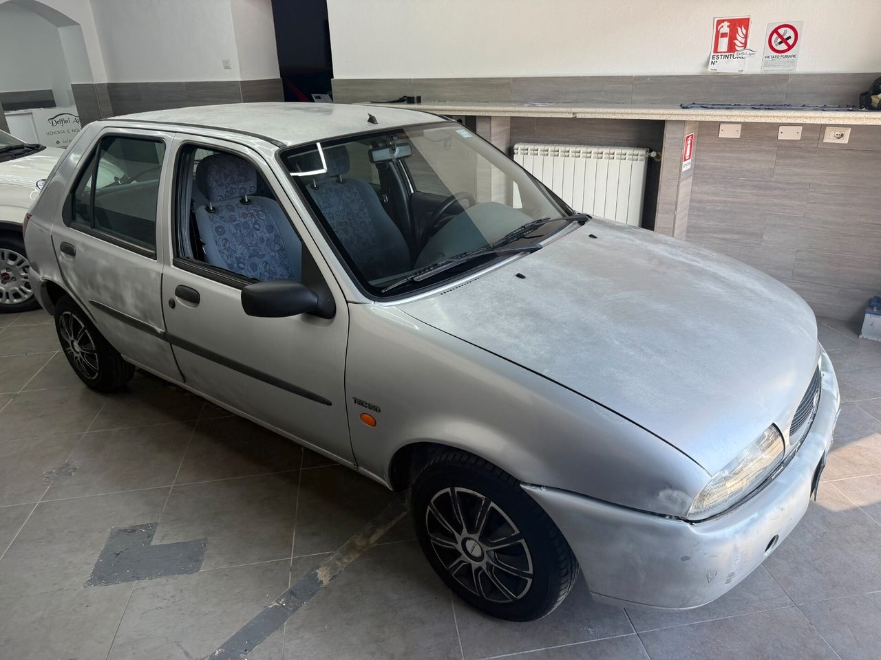Ford Fiesta 1.2i 16V cat 5 porte Ghia — foto aggiuntiva