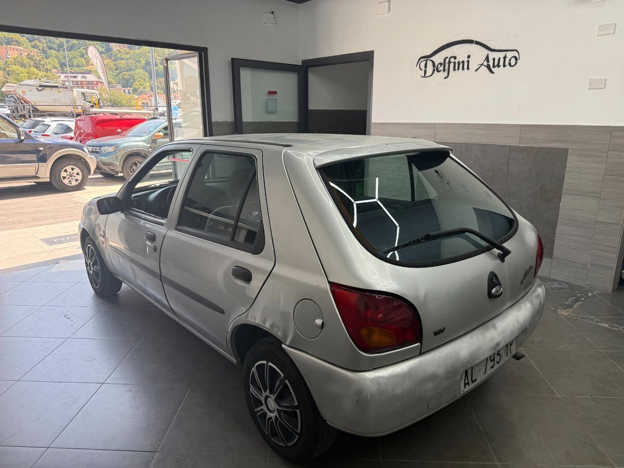 Ford Fiesta 1.2i 16V cat 5 porte Ghia — foto aggiuntiva
