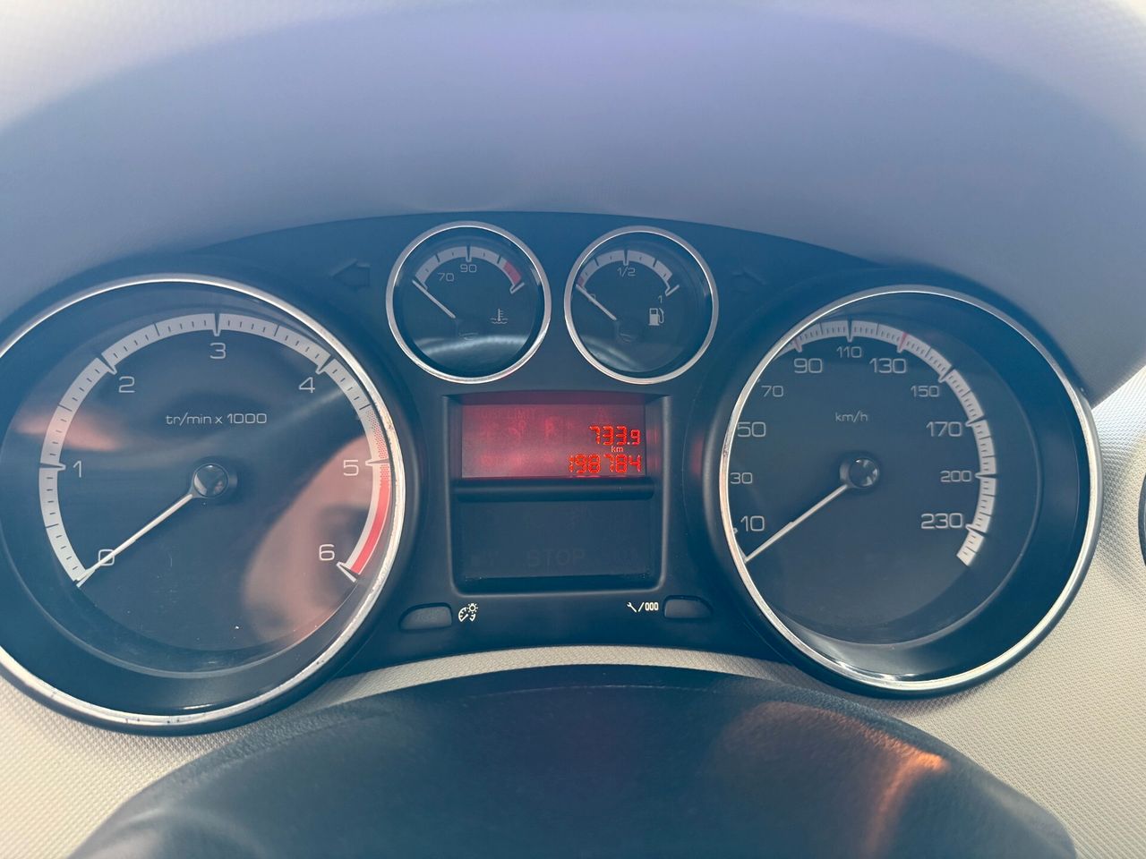 Peugeot 308 1.6 HDi 110CV 5p. Féline (6 Marce) — foto aggiuntiva