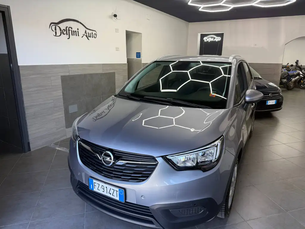 Opel Crossland X 1.2 Advance 83cv my18.5 usata in vendita da Delfini Auto