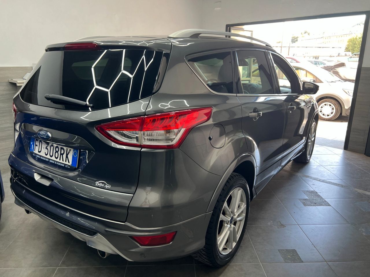 Ford Kuga 2.0 TDCI 180 CV S&S 4WD Powershift Titanium X — foto aggiuntiva