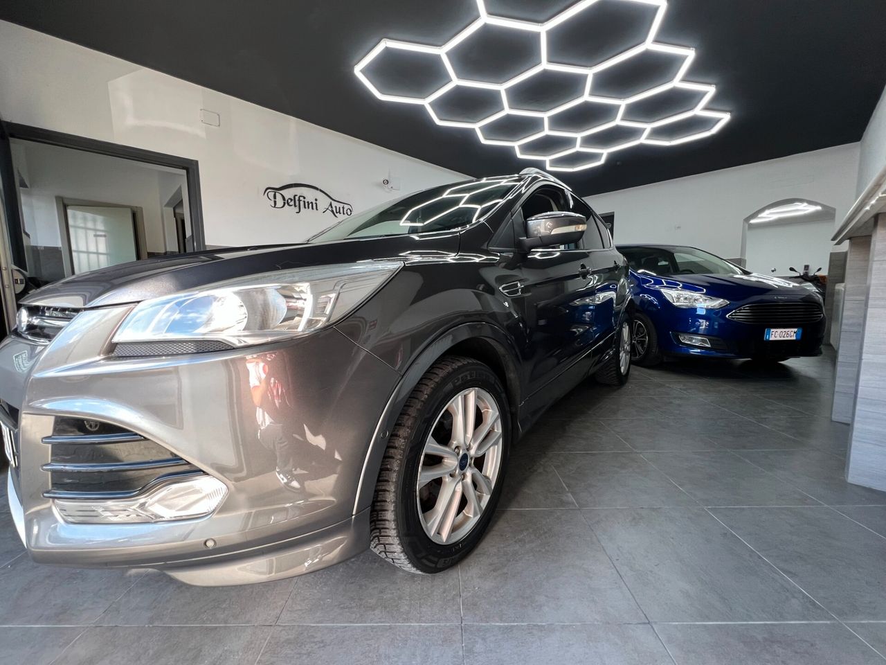 Ford Kuga 2.0 TDCI 180 CV S&S 4WD Powershift Titanium X — foto aggiuntiva