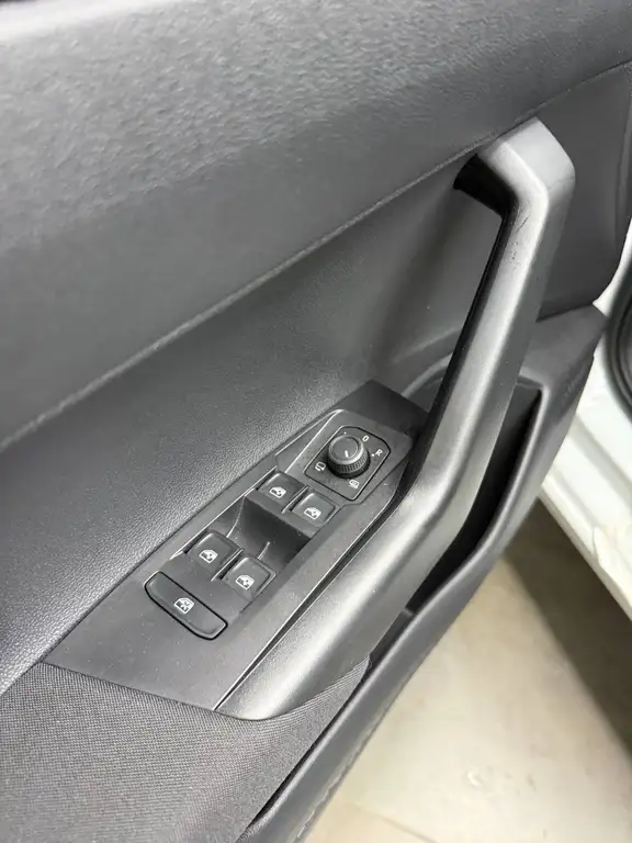 Volkswagen Polo VI 2022 1.0 tsi Life 95cv — foto aggiuntiva