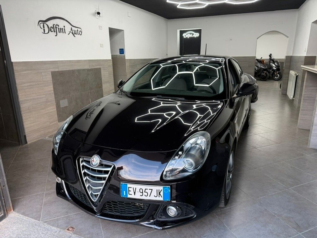 Alfa Romeo Giulietta 1.6 usata in vendita da Delfini Auto