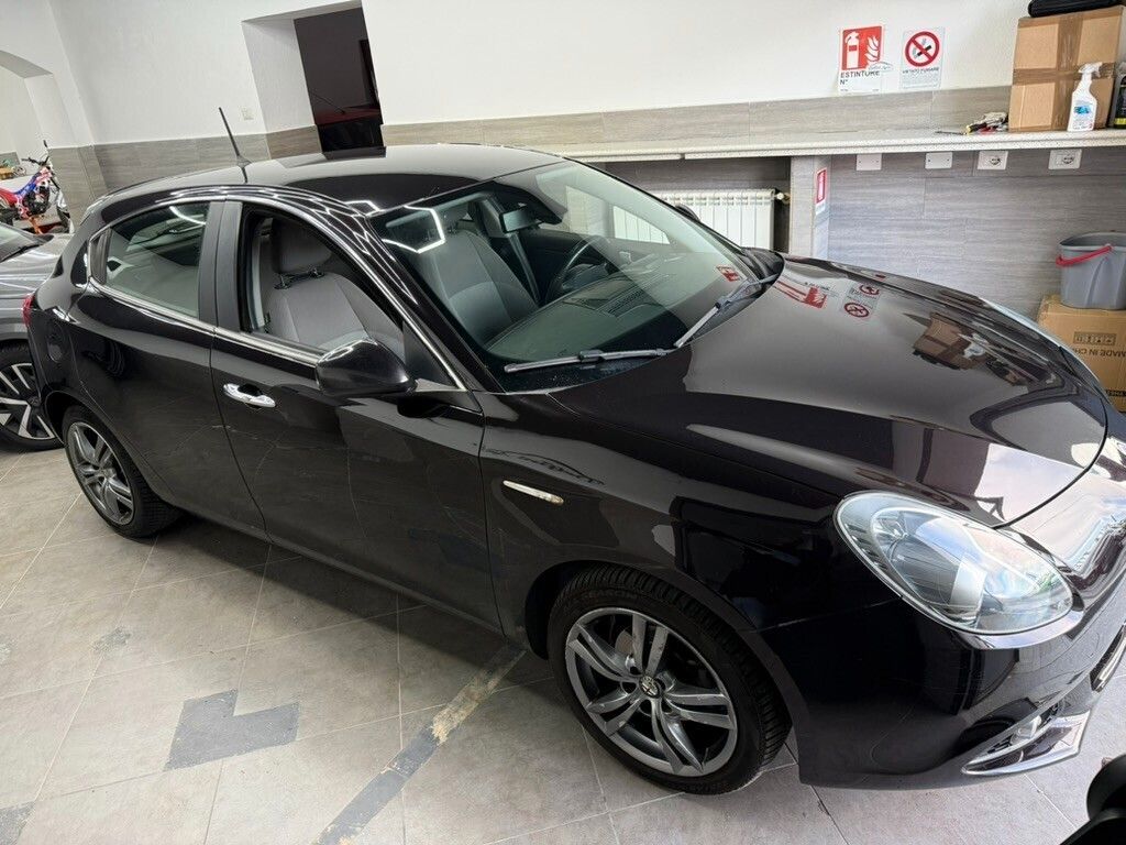 Alfa Romeo Giulietta 1.6 JTDm-2 105 CV Distinctive — foto aggiuntiva