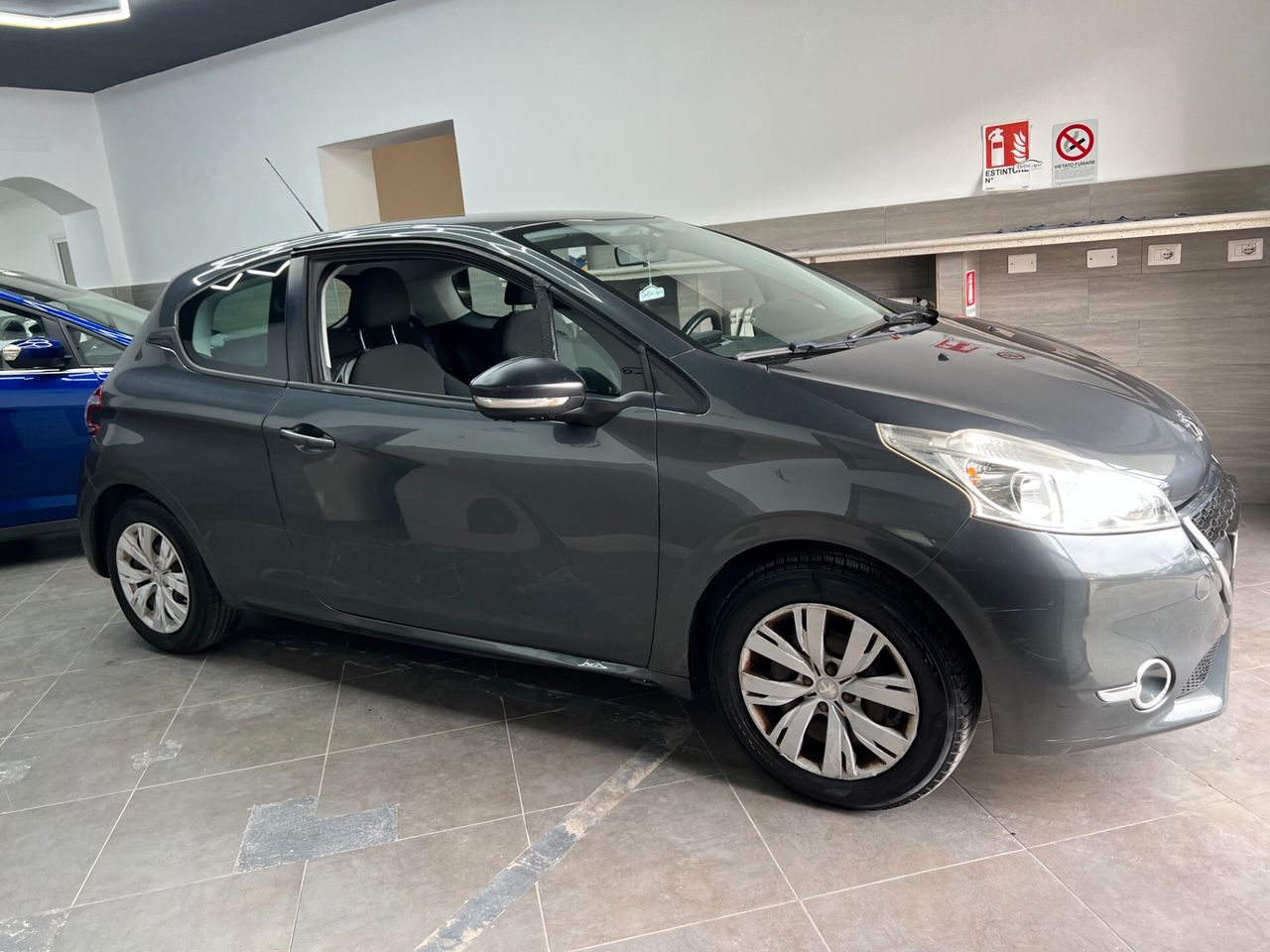 Peugeot 208 PureTech 82 5 porte Active — foto aggiuntiva
