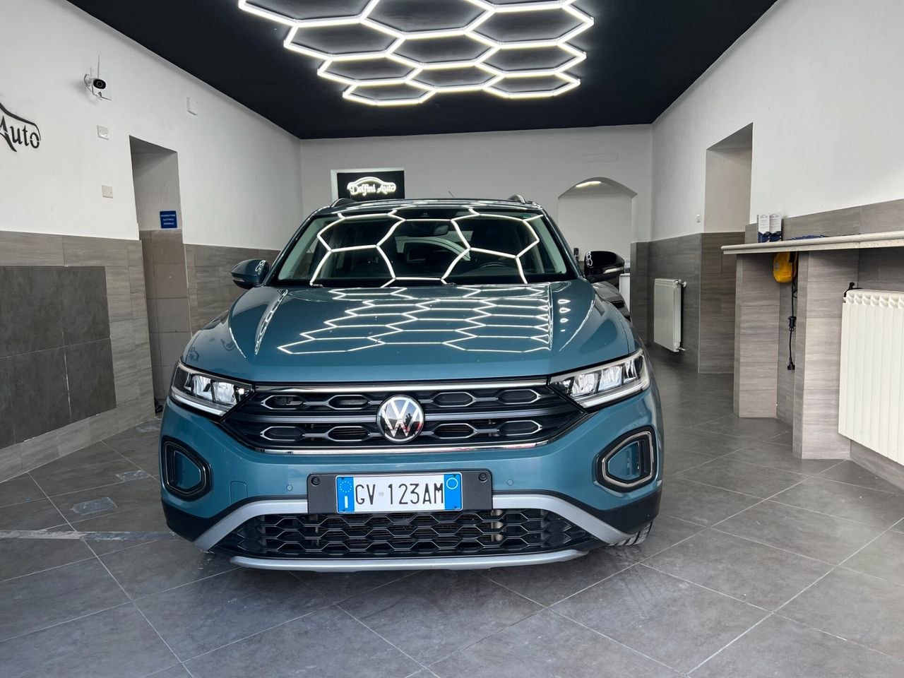 Volkswagen T-Roc 1.0 TSI R-Line — foto aggiuntiva