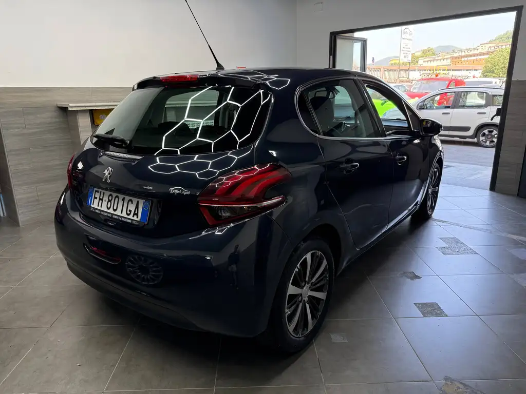 Peugeot 208 I 2015 3p 1.6 bluehdi Allure 75cv — foto aggiuntiva