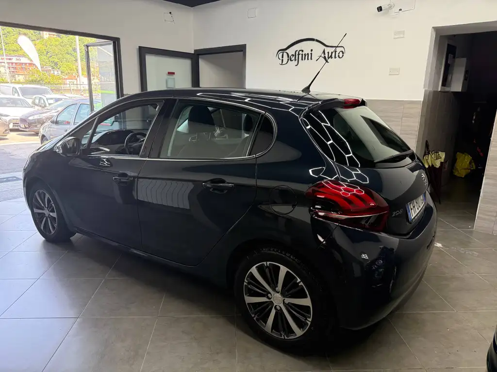 Peugeot 208 I 2015 3p 1.6 bluehdi Allure 75cv — foto aggiuntiva